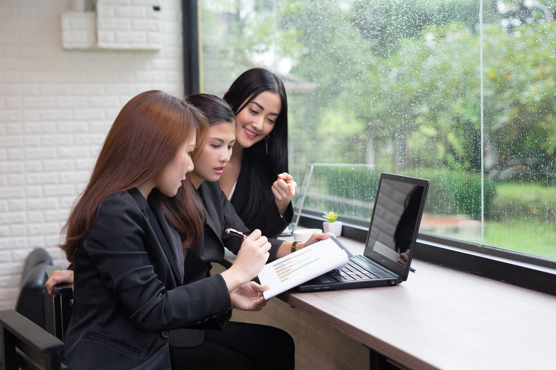 How to Apply for Malaysian Employment Pass & Work Permits: A Guide for International Graduates